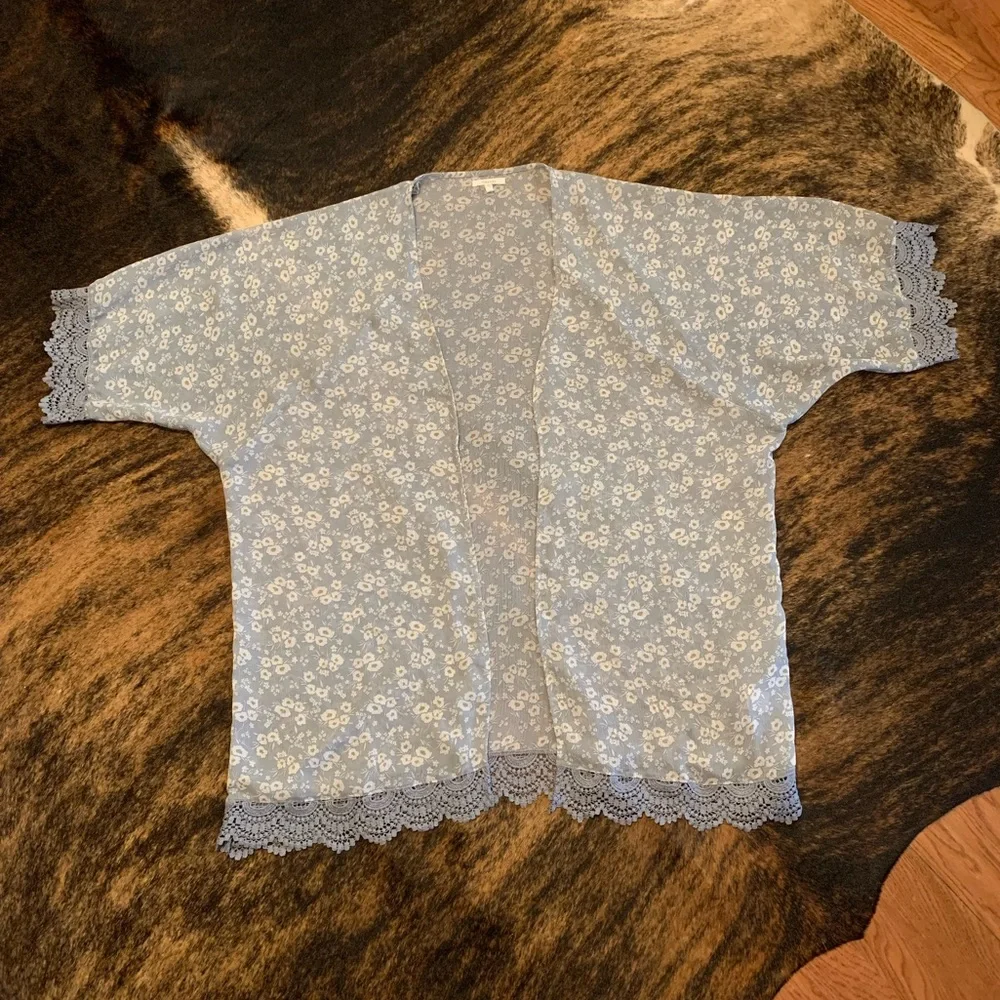 Maurice size 2 (plus) blue with floral cover up/cardigan crochet lace detail - Picture 1 of 6